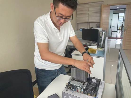 Office workstation assembly process CPU cooler installation