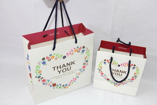 210g White cardboard gift Paper Bag, small flower heart,  #03019