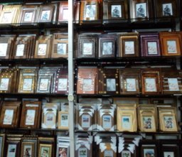 wholesale photo frames in Yiwu market, China