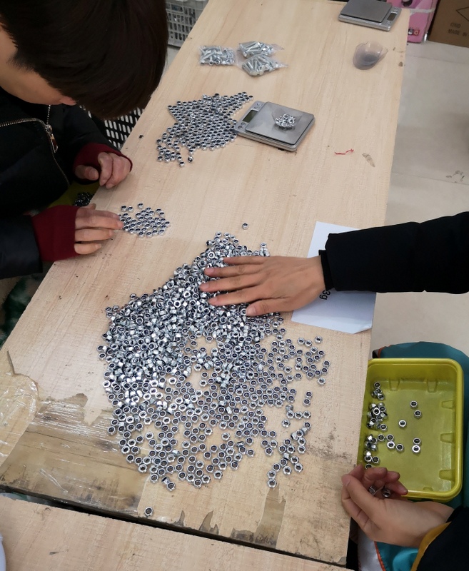 3-1-defects-nuts-were-picked-out-for-this-production