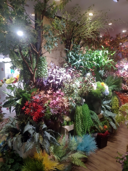 9101 YIZHENG Artificial Flowers & Plants wholesale supplier showroom 016