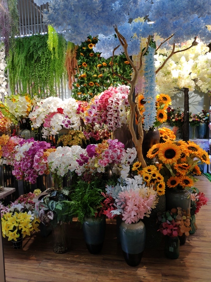 9107 ShunChang Plastic Flowers Store Front Showroom 001