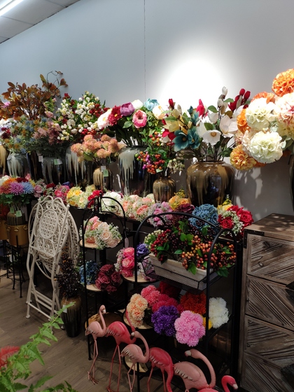 9118 SHENGDA Imitation Flowers Showroom 004