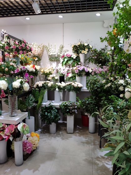 9122 HangBin Fake Plants Showroom 001