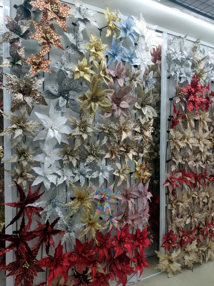 9128 MuCheng Christmas Flowers Showroom 007