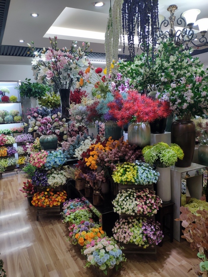 9129 HONGJINGSHU Artificial Flowers Showroom 003