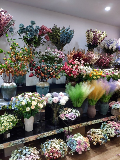 9129 HONGJINGSHU Artificial Flowers Showroom 006