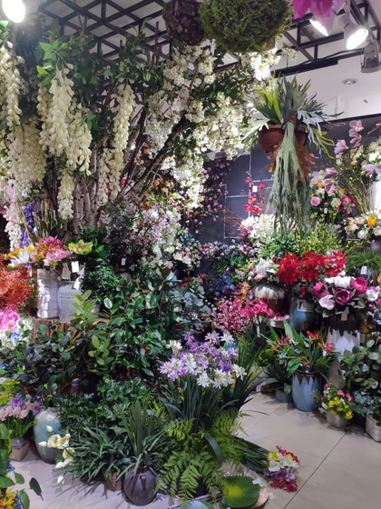 9130 HONGXIN Plastic Flowers Showroom 005