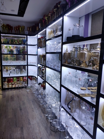 9133 JingBo Glasswar & Decorations Showroom 004