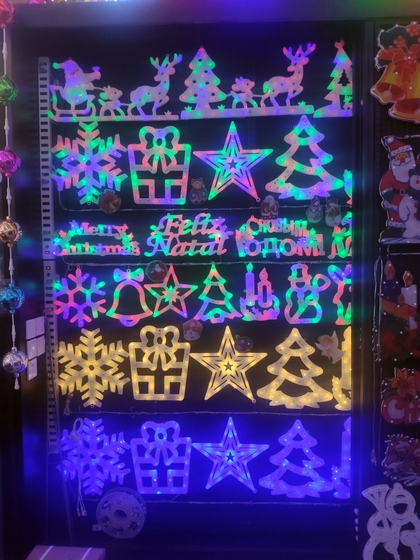 9137 WEIWEI Christmas Lights Factory Wholesale Supplier in Yiwu China. Showroom 003