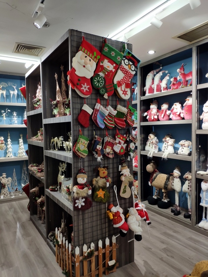 9172 BoYang Christmas Crafts Showroom 003
