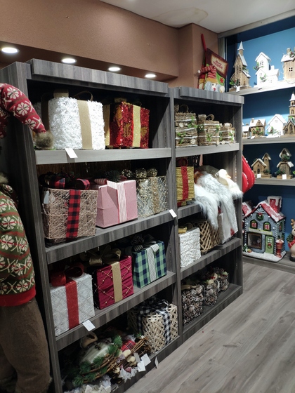 9172 BoYang Christmas Crafts Showroom 004
