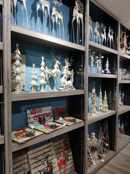 9172 BoYang Christmas Crafts Showroom 008