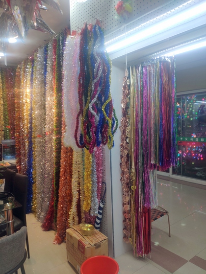 9180 YINGYUE Christmas Garlands Factory Wholesale Supplier in Yiwu China. Showroom 010