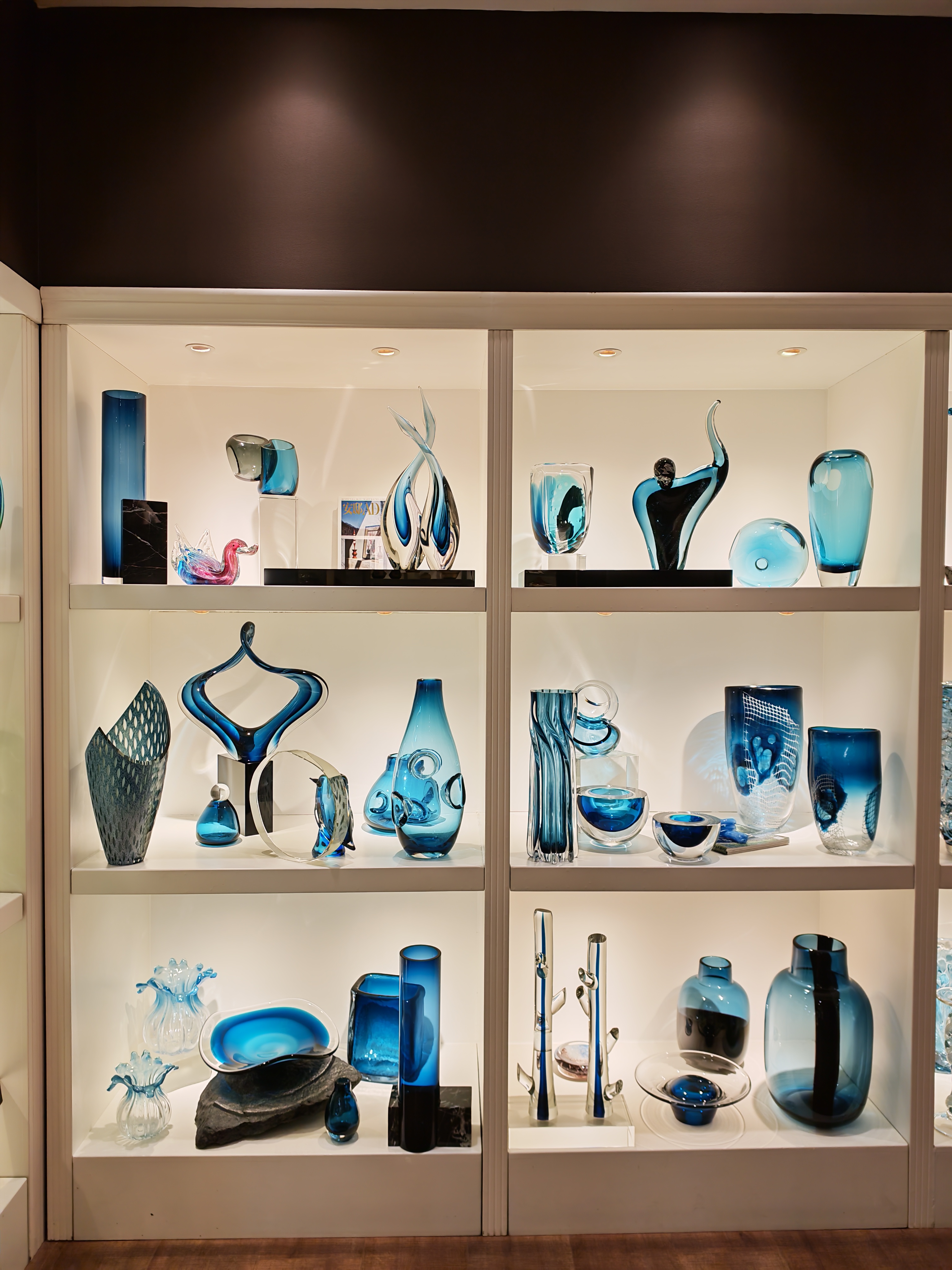 TIANHAOGELEI Glaze Glass Arts Crafts Wholesale Showroom 2025 (4)