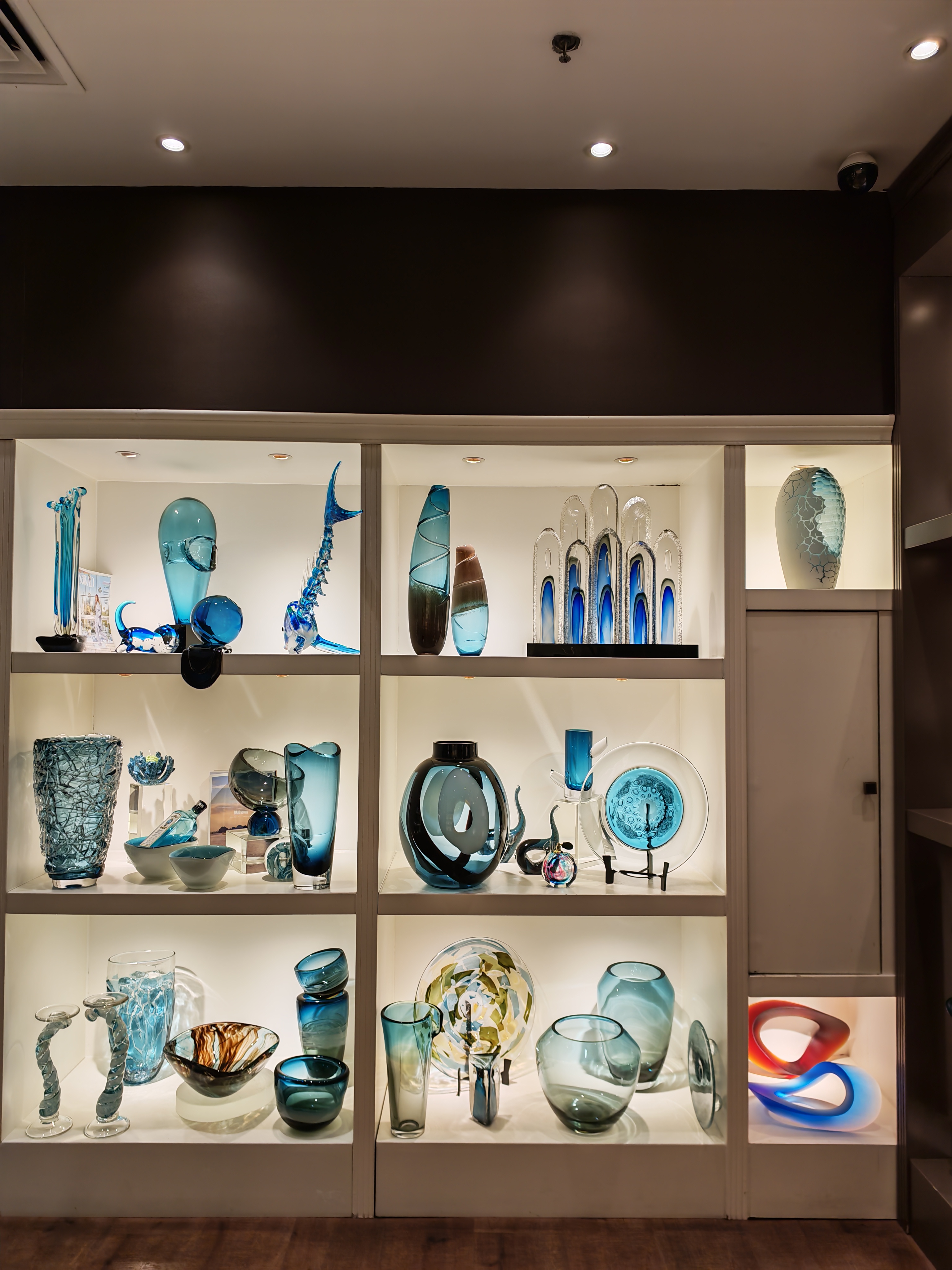 TIANHAOGELEI Glaze Glass Arts Crafts Wholesale Showroom 2025 (5)