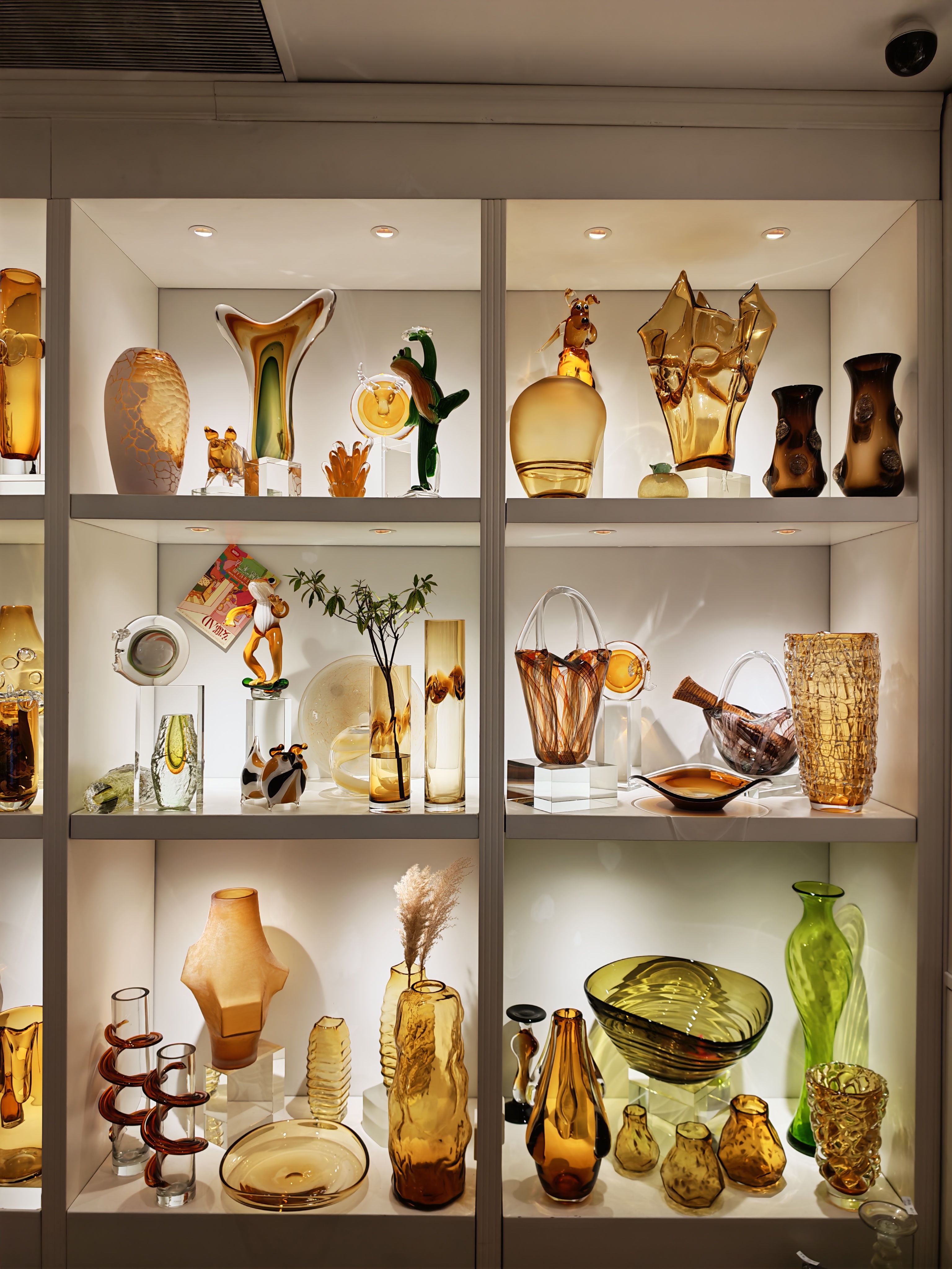 TIANHAOGELEI Glaze Glass Arts Crafts Wholesale Showroom 2025 (8)