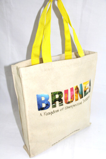 Reusable promotional cotton/canvas shopping totes with custom print/logo, tourist souvenir, Bruni, #04-038