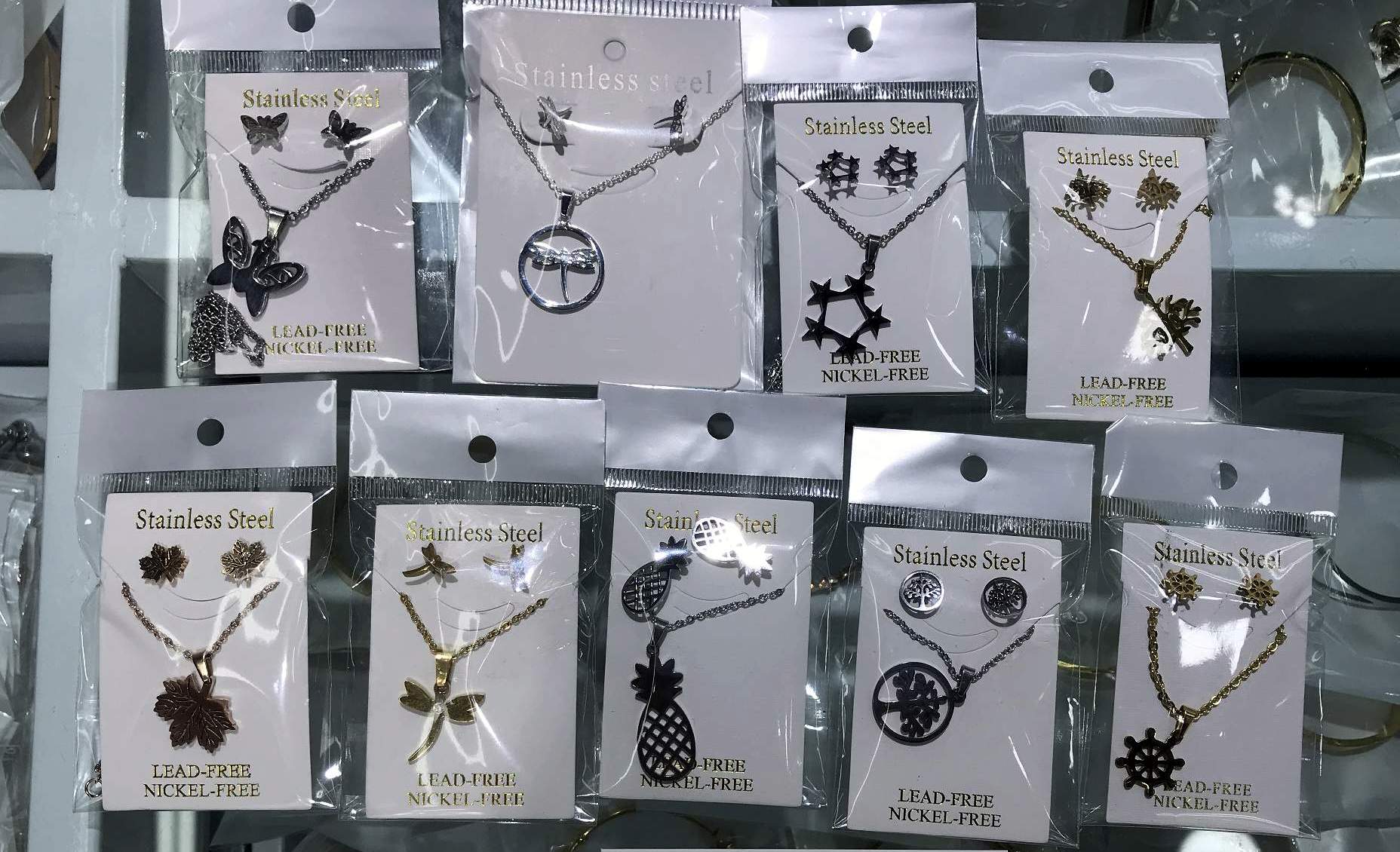 stainless steel necklace and earrings set wholesale in Yiwu market, China