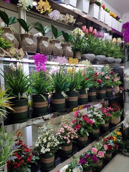 9104 SIHAI Artificial Flowers & Plants showroom 007