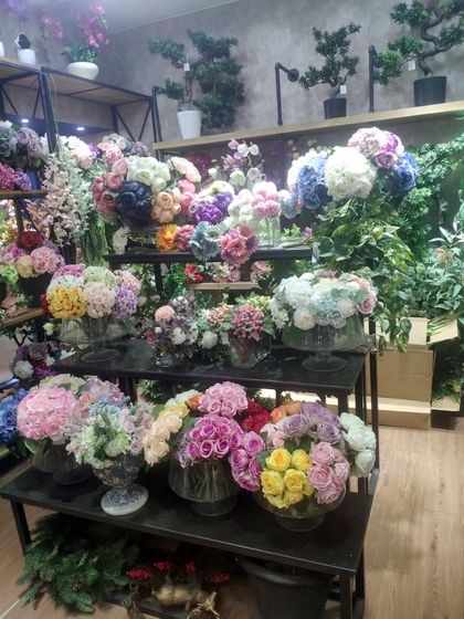 9111 TINGXUAN Flowers Factory Wholesale Supplier in Yiwu China. Showroom 007