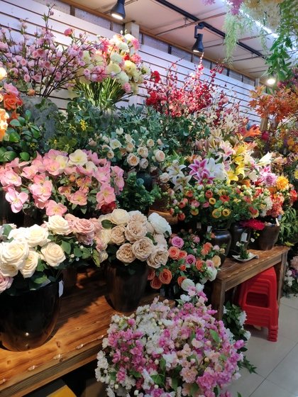 9113 SuRong Plastic Flowers Factory Wholesale Supplier Showroom 005
