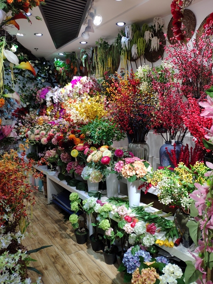 9117 JunTing Artificial Flowers Showroom 003