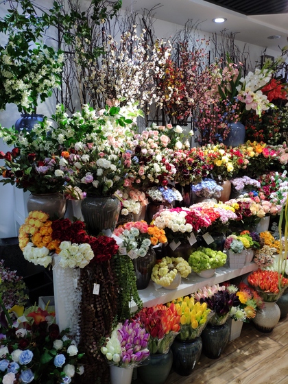 9117 JunTing Artificial Flowers Showroom 004