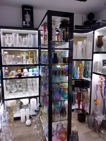 9133 JingBo Glasswar & Decorations Showroom 002