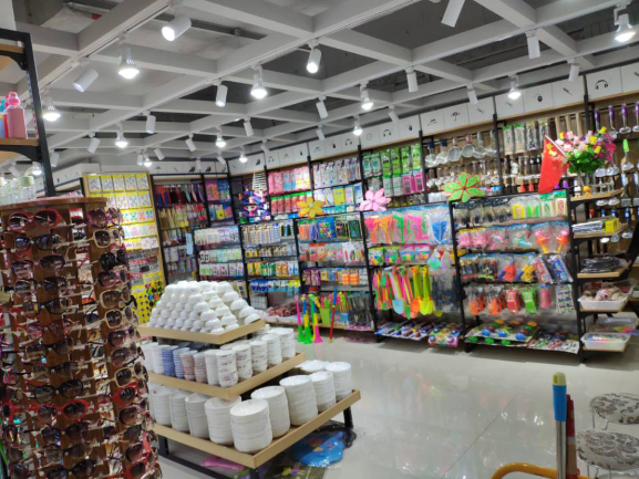 A big dollar store items wholesaler in Yiwu Futian market