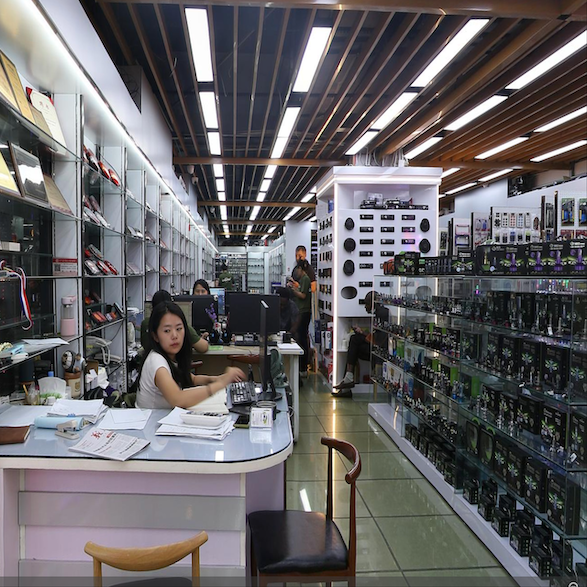 Motorcycle parts accessories market in yiwu China (3)