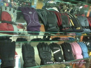 ski gloves wholesale