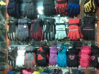sports gloves wholesale