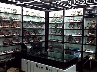 Yiwu Cosmetics Shop